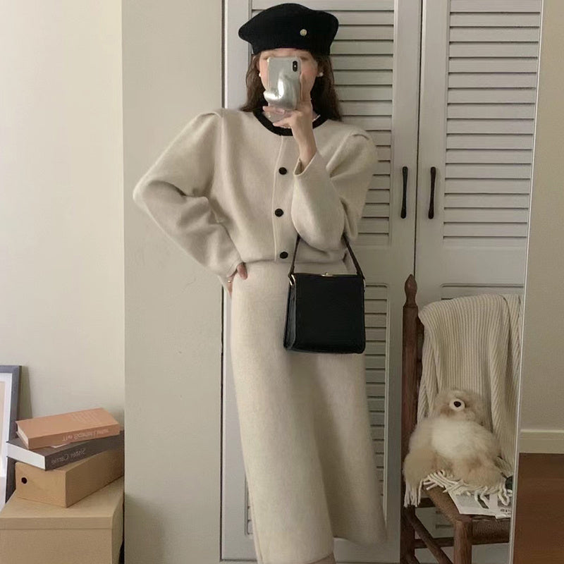 Gentle Crew Neck Contrast Single-Breasted Wool Jacket