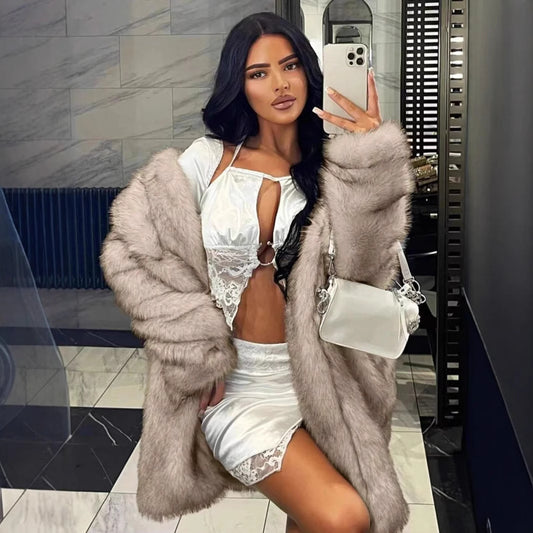 Aurora Fur Coat - Finuella