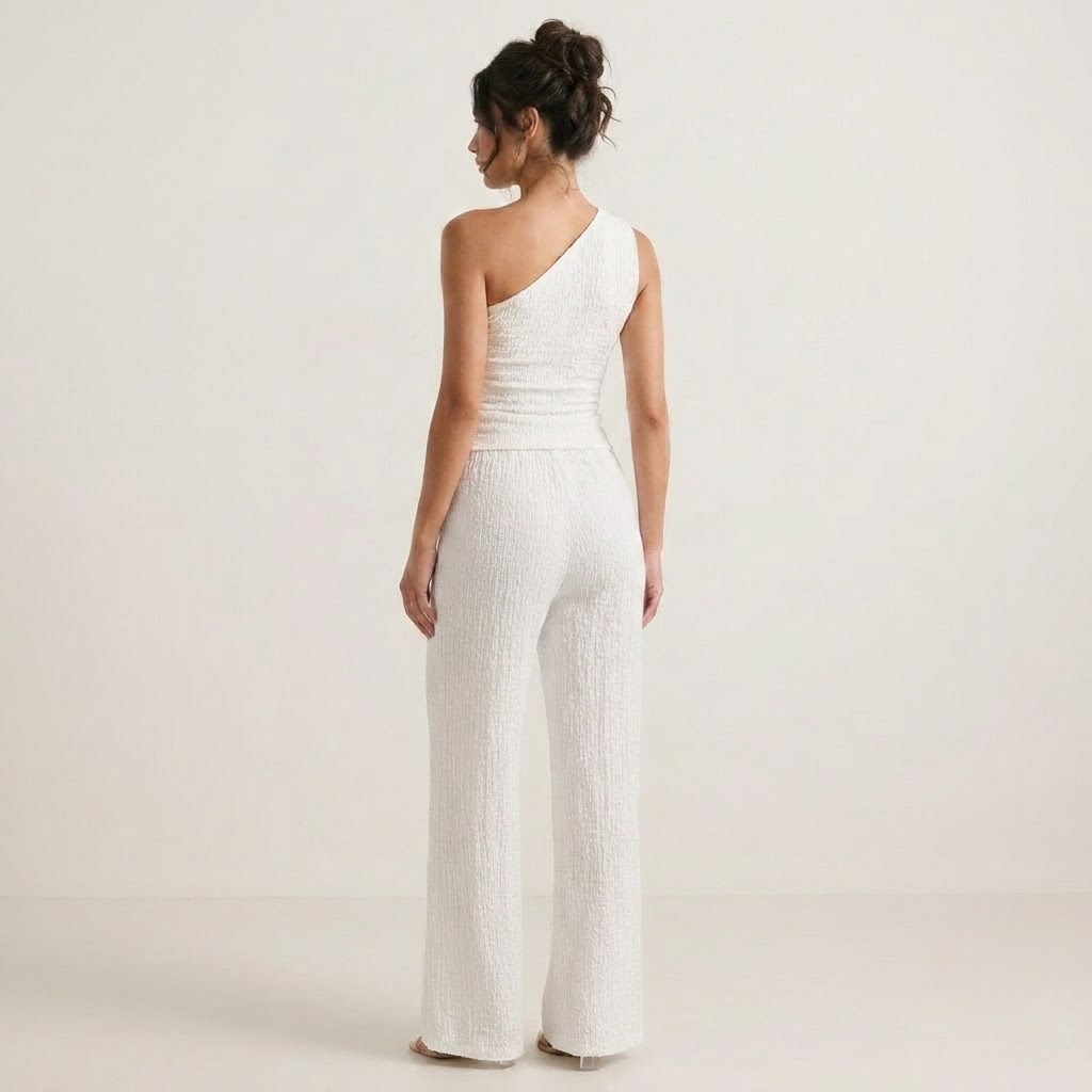 White Shoulder Flow