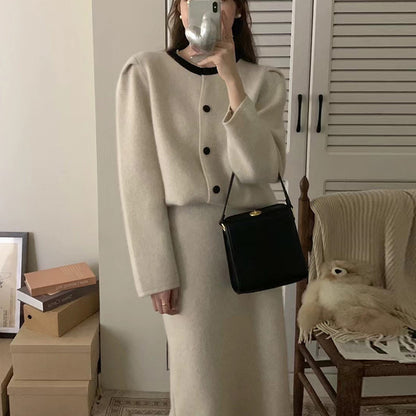 Gentle Crew Neck Contrast Single-Breasted Wool Jacket